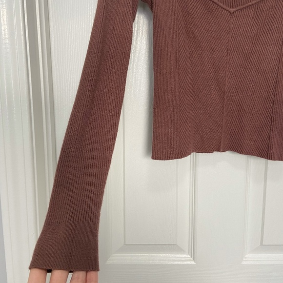 Abercrombie and Fitch Cozy A&F Collection Ribbed Knit - Picture 3 of 9